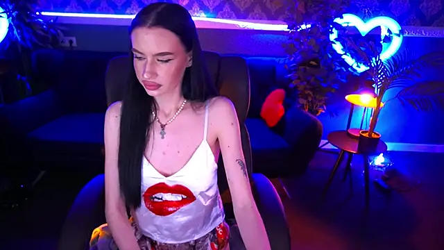 Snow WhiteeeX online show from 02-02-25, 10:49