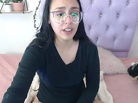 Freyja 01 online show from 09-14-25, 03:38