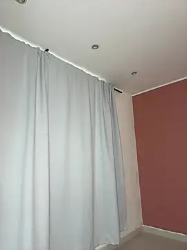  ISABELLA HOT  online show from 03-10-25, 11:42