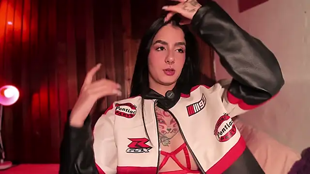 Snapshot of Alice_woodville chatting on 11-10-25, 05:17 Alice woodville online show from 11-10-25, 05:17