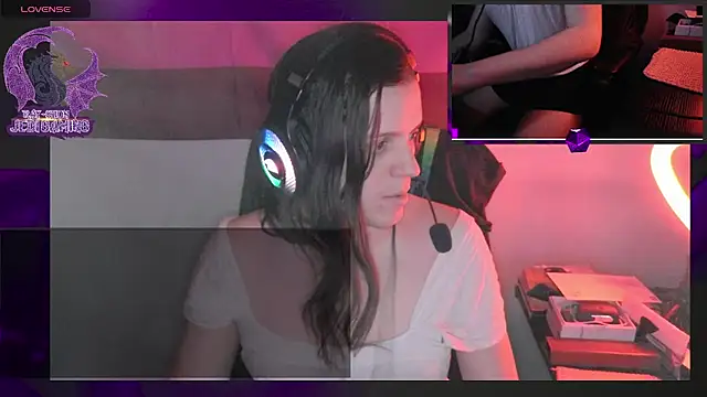 Snapshot of Rae-Suon chatting on 03-03-25, 11:03 Rae-Suon online show from 03-03-25, 11:03