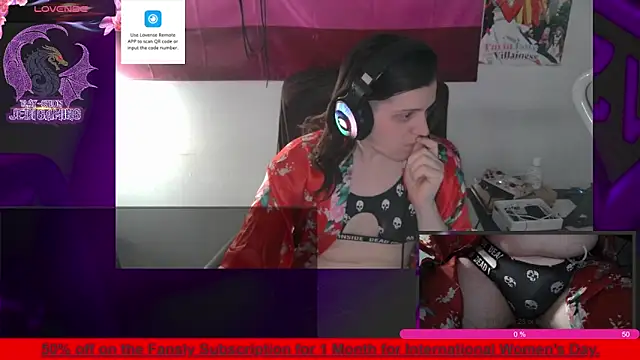 Snapshot of Rae-Suon chatting on 03-08-25, 09:18 Rae-Suon online show from 03-08-25, 09:18