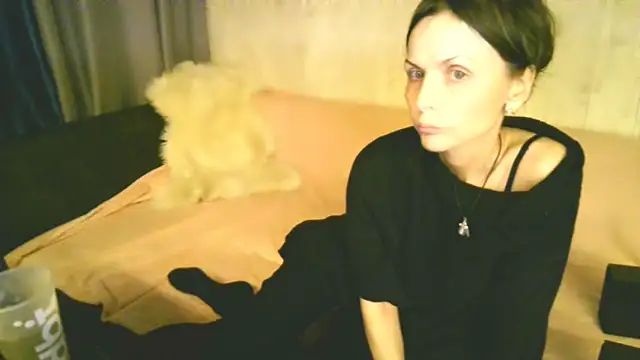 Snapshot of Elizabe_th chatting on 10-18-25, 08:42 Elizabe th online show from 10-18-25, 08:42