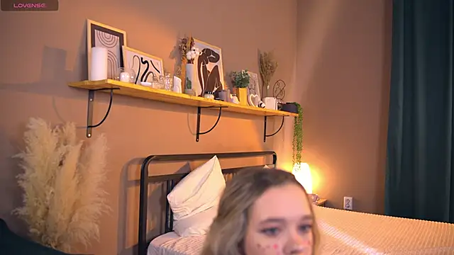 Snapshot of _AlinaBailey chatting on 01-23-25, 11:37 AlinaBailey online show from 01-23-25, 11:37