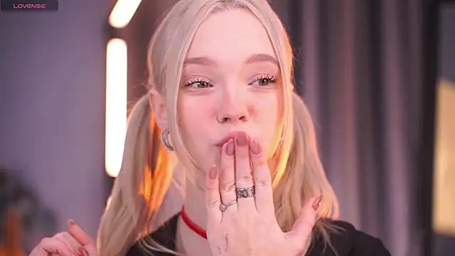 Snapshot of _AlinaBailey chatting on 12-02-25, 07:36 AlinaBailey online show from 12-02-25, 07:36