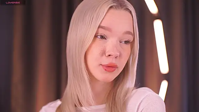 Snapshot of _AlinaBailey chatting on 01-11-26, 07:57 AlinaBailey online show from 01-11-26, 07:57