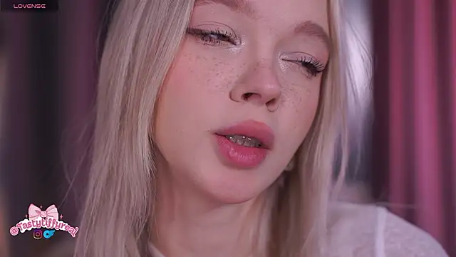  AlinaBailey online show from 03-21-26, 08:19