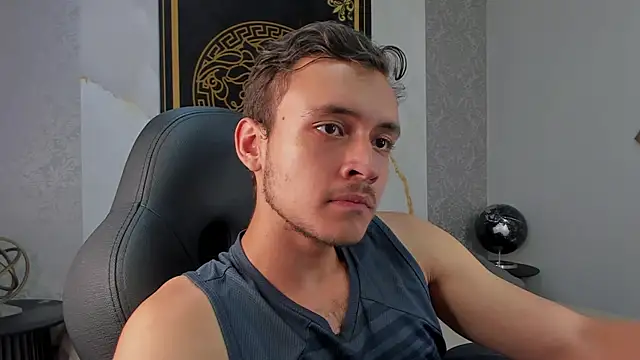 Snapshot of Desmon_Clark chatting on 01-25-25, 03:19 Desmon Clark online show from 01-25-25, 03:19