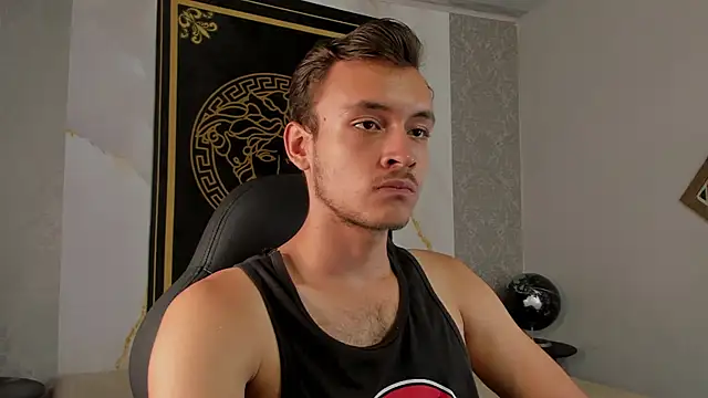 Snapshot of Desmon_Clark chatting on 01-26-25, 11:29 Desmon Clark online show from 01-26-25, 11:29