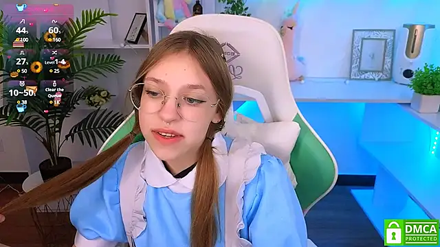 Snapshot of LayriantaVee chatting on 01-18-25, 07:17 LayriantaVee online show from 01-18-25, 07:17