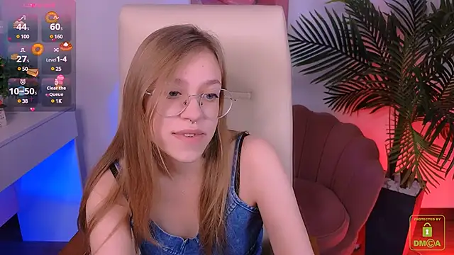 Snapshot of LayriantaVee chatting on 01-27-25, 07:03 LayriantaVee online show from 01-27-25, 07:03