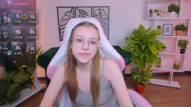 Snapshot of LayriantaVee chatting on 02-02-25, 07:20 LayriantaVee online show from 02-02-25, 07:20