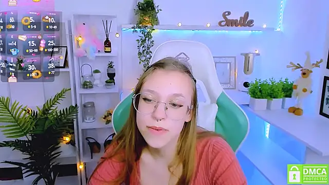 Snapshot of LayriantaVee chatting on 03-08-25, 01:47 LayriantaVee online show from 03-08-25, 01:47