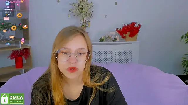 Snapshot of LayriantaVee chatting on 09-10-25, 06:02 LayriantaVee online show from 09-10-25, 06:02