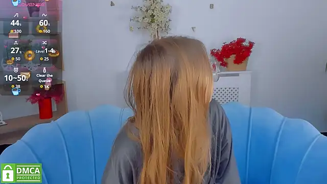 Snapshot of LayriantaVee chatting on 09-27-25, 06:18 LayriantaVee online show from 09-27-25, 06:18