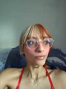 Snapshot of Dani_pegin chatting on 05-16-26, 12:04 Dani pegin online show from 05-16-26, 12:04