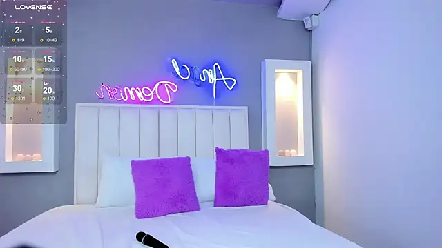 HannaPaola online show from 03-01-25, 10:53