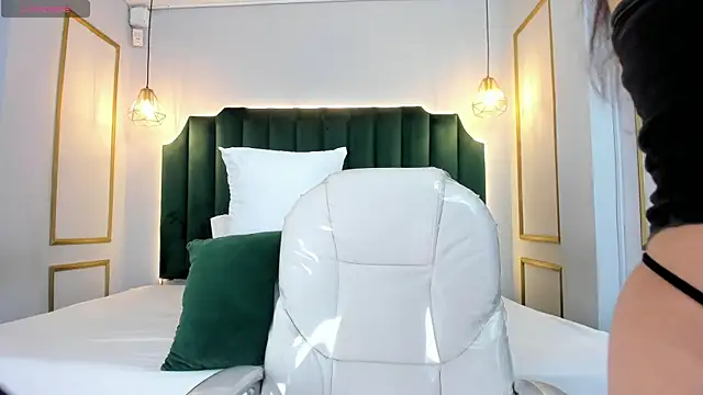 HannaPaola online show from 03-11-25, 10:42