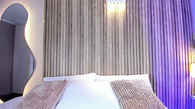 HannaPaola online show from 04-06-26, 10:33