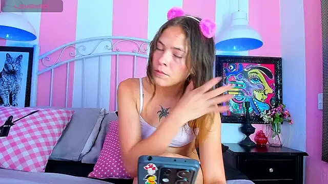 Snapshot of Liah_Grey8 chatting on 12-27-24, 12:29 Liah Grey8 online show from 12-27-24, 12:29