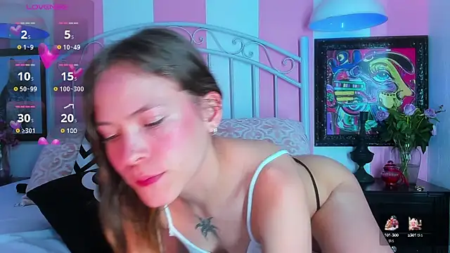 Snapshot of Liah_Grey8 chatting on 02-13-25, 12:46 Liah Grey8 online show from 02-13-25, 12:46