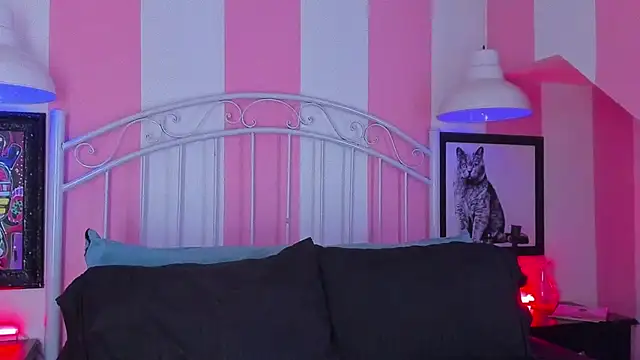 Snapshot of Liah_Grey8 chatting on 09-12-25, 09:15 Liah Grey8 online show from 09-12-25, 09:15