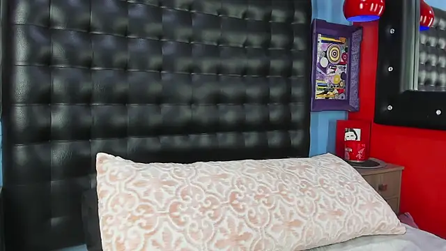 Snapshot of Liah_Grey8 chatting on 10-08-25, 10:40 Liah Grey8 online show from 10-08-25, 10:40