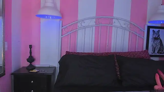 Snapshot of Liah_Grey8 chatting on 10-11-25, 09:24 Liah Grey8 online show from 10-11-25, 09:24