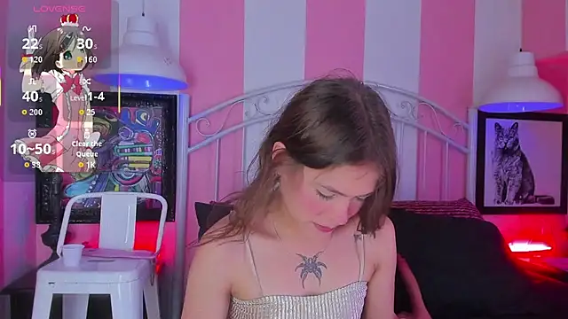 Snapshot of Liah_Grey8 chatting on 11-27-25, 08:33 Liah Grey8 online show from 11-27-25, 08:33