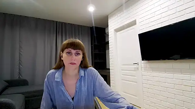Daniella Lorente online show from 05-13-26, 10:38