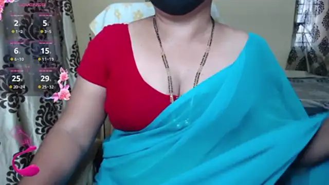 Snapshot of Queen_sakshi chatting on 11-20-25, 05:40 Queen sakshi online show from 11-20-25, 05:40