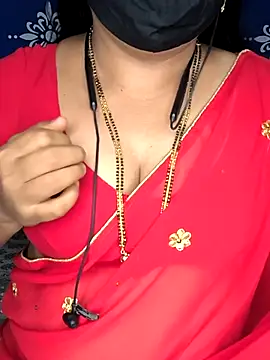 Snapshot of Queen_sakshi chatting on 02-14-26, 05:53 Queen sakshi online show from 02-14-26, 05:53