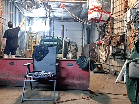 Snapshot of Frankdick01 chatting on 11-23-25, 07:52 Frankdick01 online show from 11-23-25, 07:52