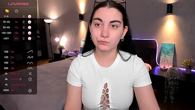 hannacheekss  online show from 02-05-25, 02:08