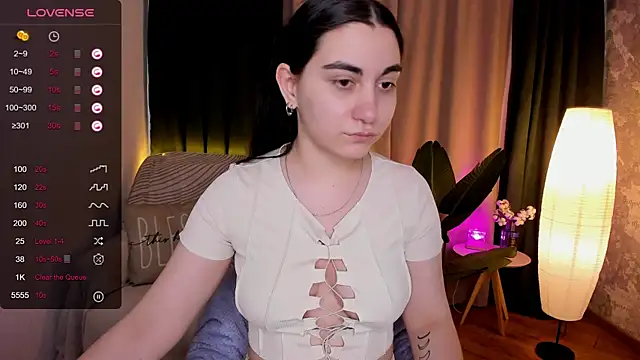 hannacheekss  online show from 03-10-25, 08:15