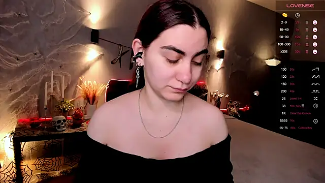 hannacheekss  online show from 10-21-25, 01:50