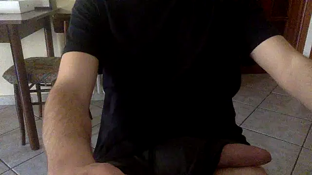 Snapshot of Realita chatting on 03-24-26, 09:03 Realita online show from 03-24-26, 09:03