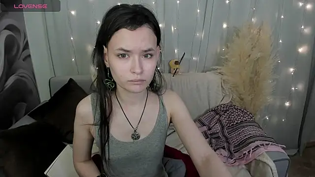 Emily Strikeee online show from 01-19-25, 12:50