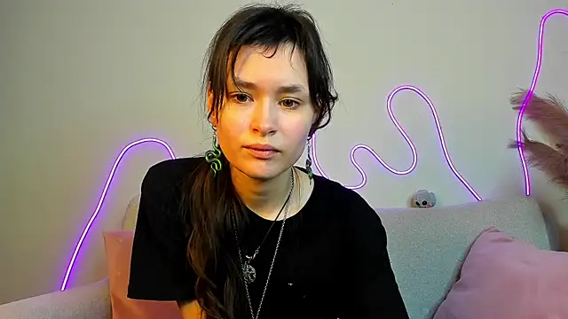 Emily Strikeee online show from 02-11-25, 10:15