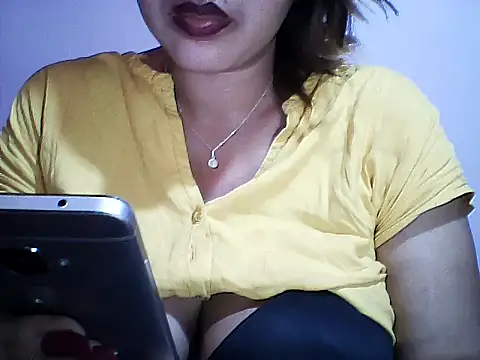 layanah12 online show from 12-04-24, 03:04