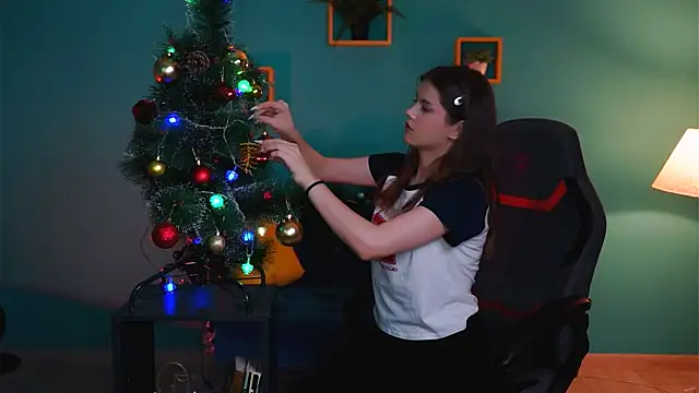 EvaThopson online show from 12-04-24, 11:19