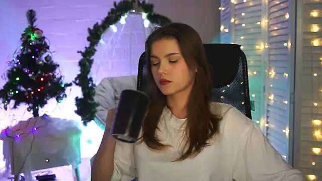 EvaThopson online show from 12-27-24, 03:15