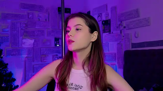 EvaThopson online show from 01-31-25, 12:18