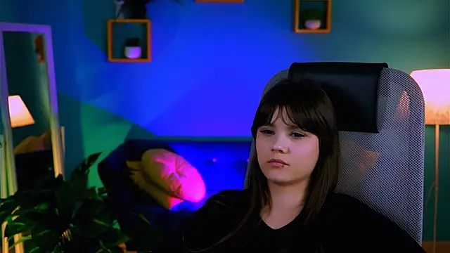 EvaThopson online show from 04-23-26, 12:29