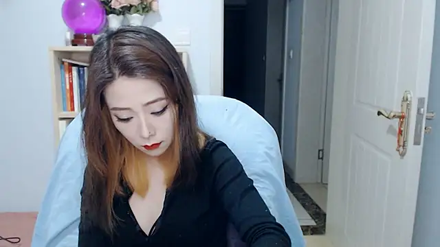 Snapshot of SuSushi728 chatting on 04-26-26, 03:10 SuSushi728 online show from 04-26-26, 03:10