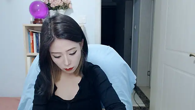 Snapshot of SuSushi728 chatting on 05-09-26, 03:06 SuSushi728 online show from 05-09-26, 03:06