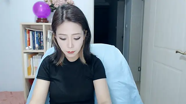 Snapshot of SuSushi728 chatting on 05-28-26, 03:53 SuSushi728 online show from 05-28-26, 03:53