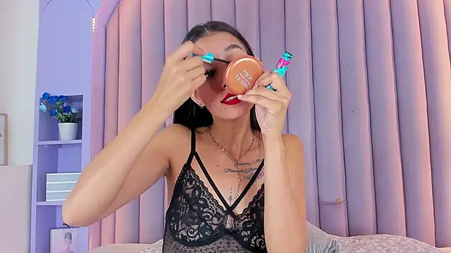 Snapshot of ChanelAdamss_ chatting on 01-17-25, 07:49 ChanelAdamss online show from 01-17-25, 07:49