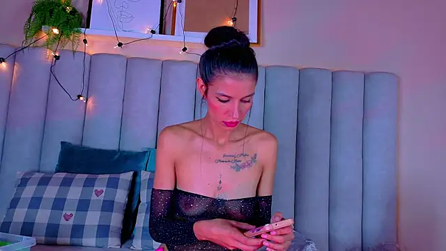 Snapshot of ChanelAdamss_ chatting on 10-15-25, 03:06 ChanelAdamss online show from 10-15-25, 03:06