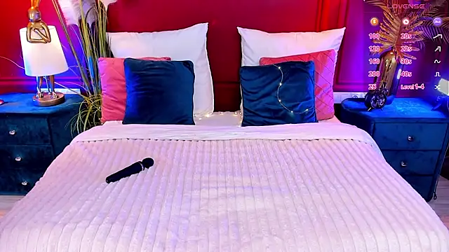 GiaCale online show from 03-28-26, 06:24